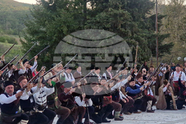 Село Баня - възстановка - 150 години от Априлската епопея