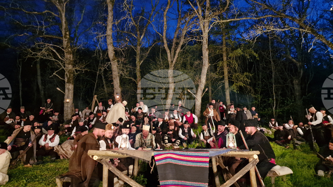 В панагюрското село Баня бе представена историческата възстановка „Заклятието на Оборищенци“