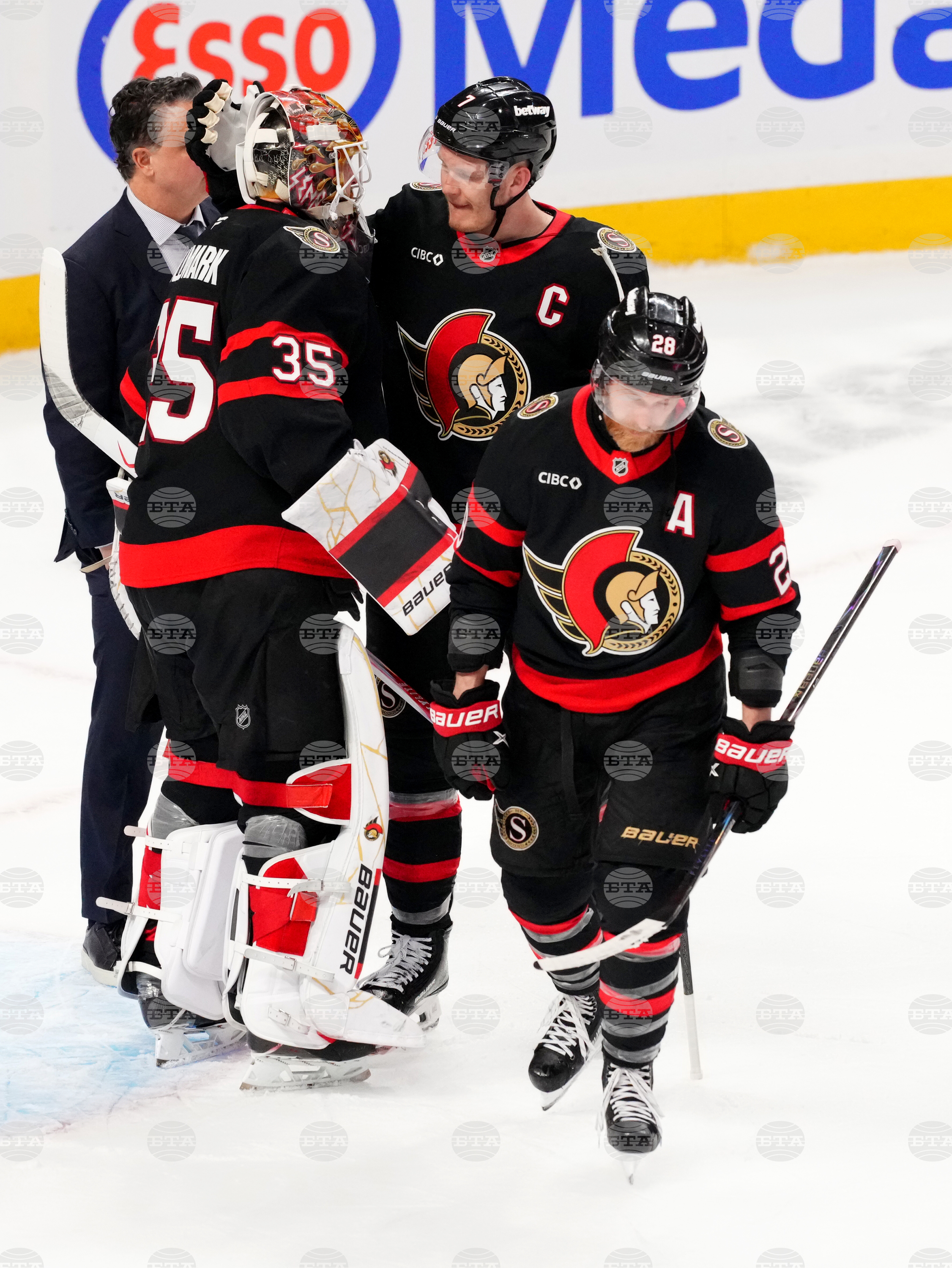 Hurricanes Senators Hockey
