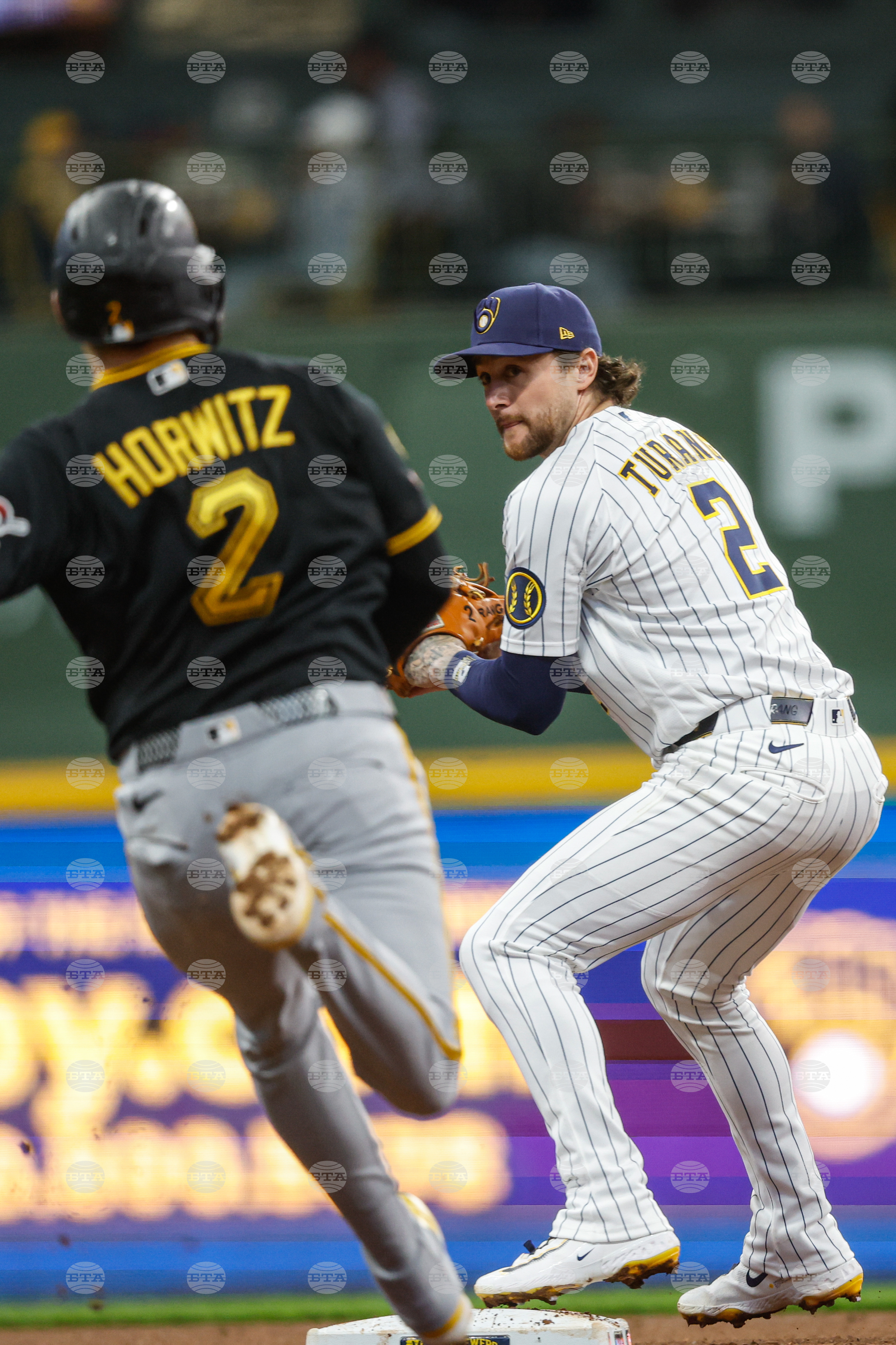 Pirates Brewers Baseball