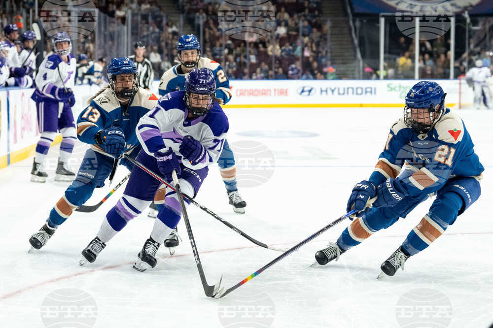 PWHL Frost Goldeneyes Hockey