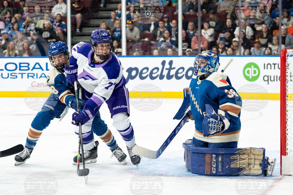 PWHL Frost Goldeneyes Hockey