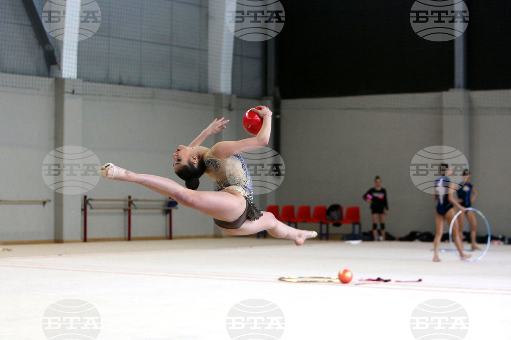 Художествена гимнастика - Ева Брезалиева