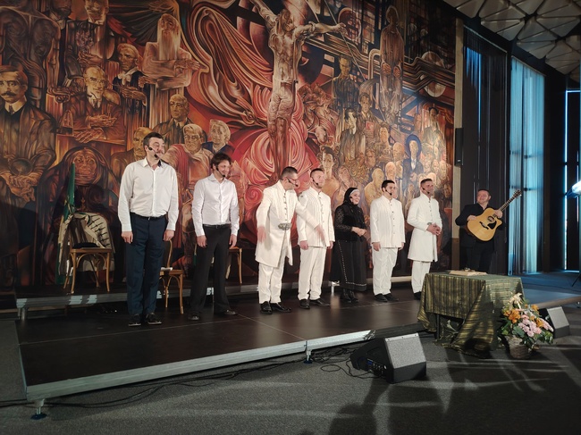 Концерт-спектакъл "В паметта и в сърцето", посветен на 150-годишината от Априлската епопея