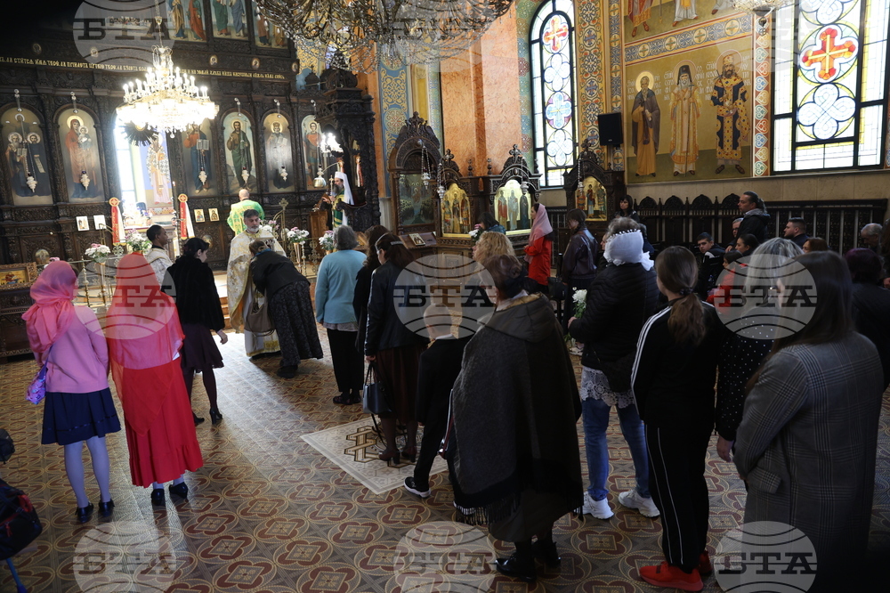 Храм „Св. св. Кирил и Методий“ - света литургия