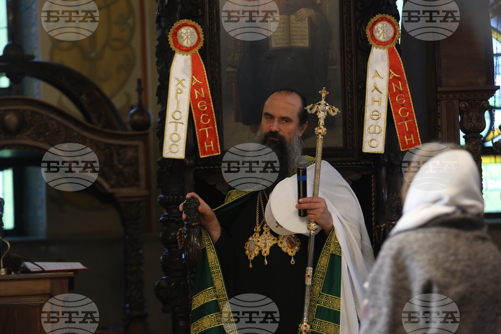 Храм „Св. св. Кирил и Методий“ - света литургия