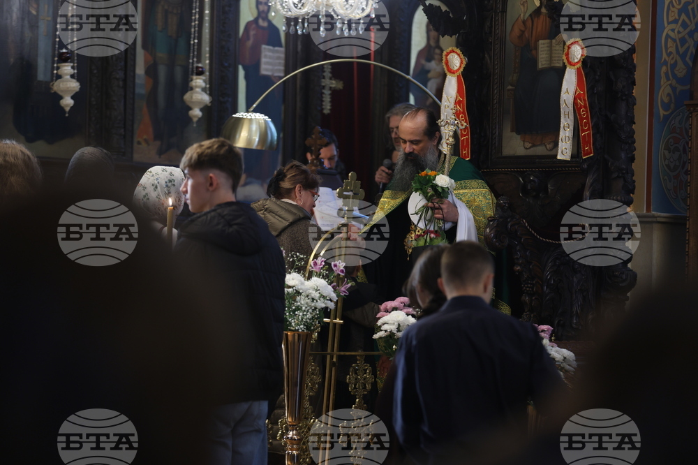 Храм „Св. св. Кирил и Методий“ - света литургия