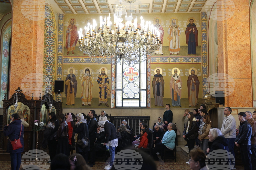 Храм „Св. св. Кирил и Методий“ - света литургия