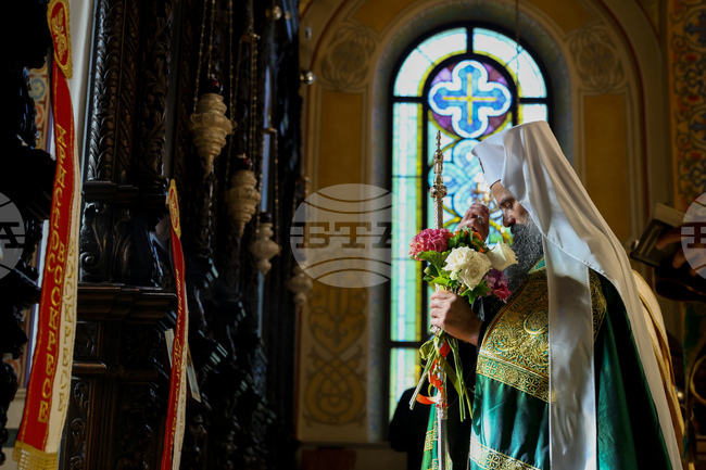  Храм „Св. св. Кирил и Методий“ - света литургия