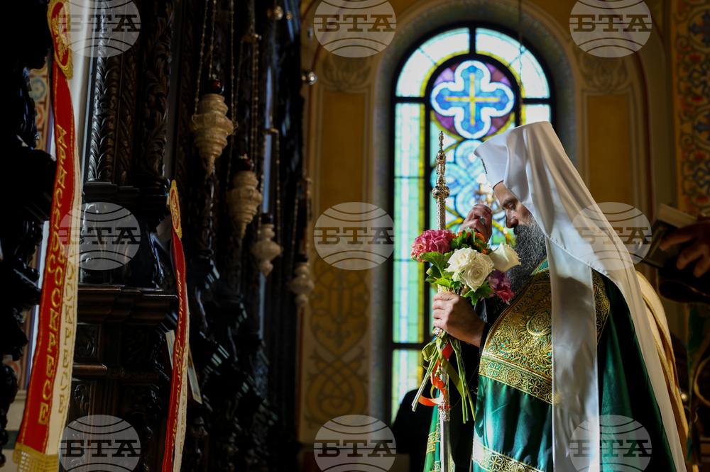 Храм „Св. св. Кирил и Методий“ - света литургия