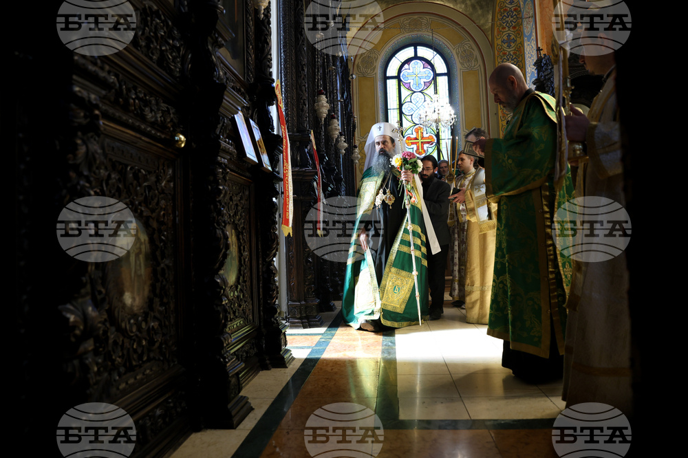 Храм „Св. св. Кирил и Методий“ - света литургия