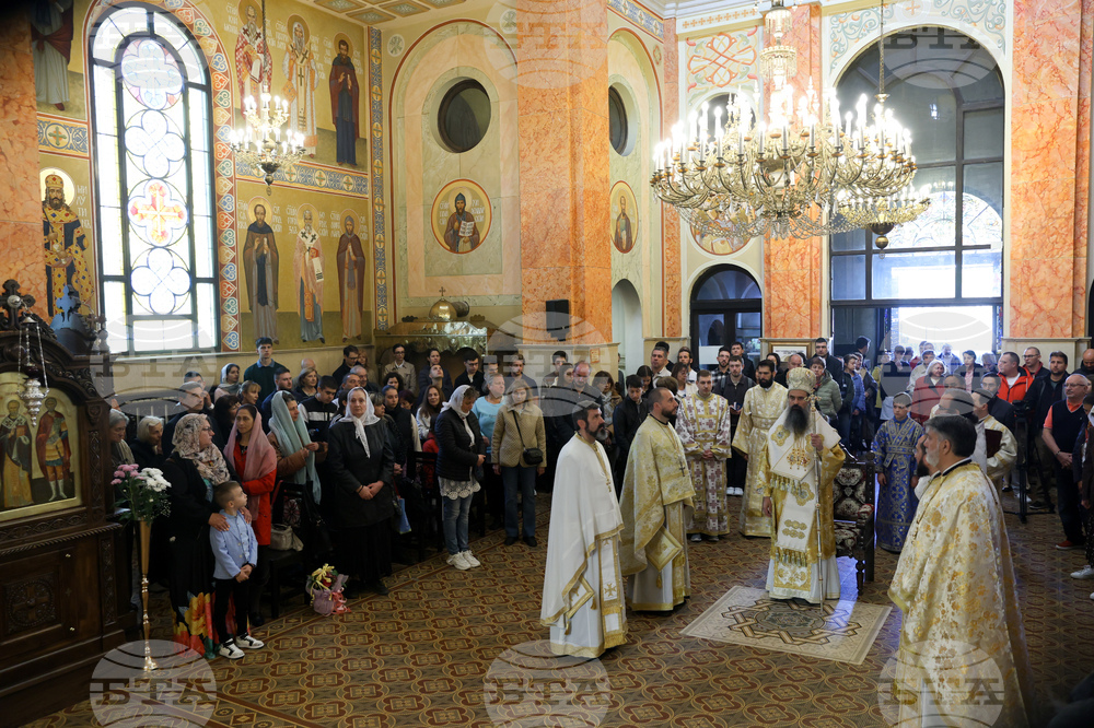 Храм „Св. св. Кирил и Методий“ - света литургия