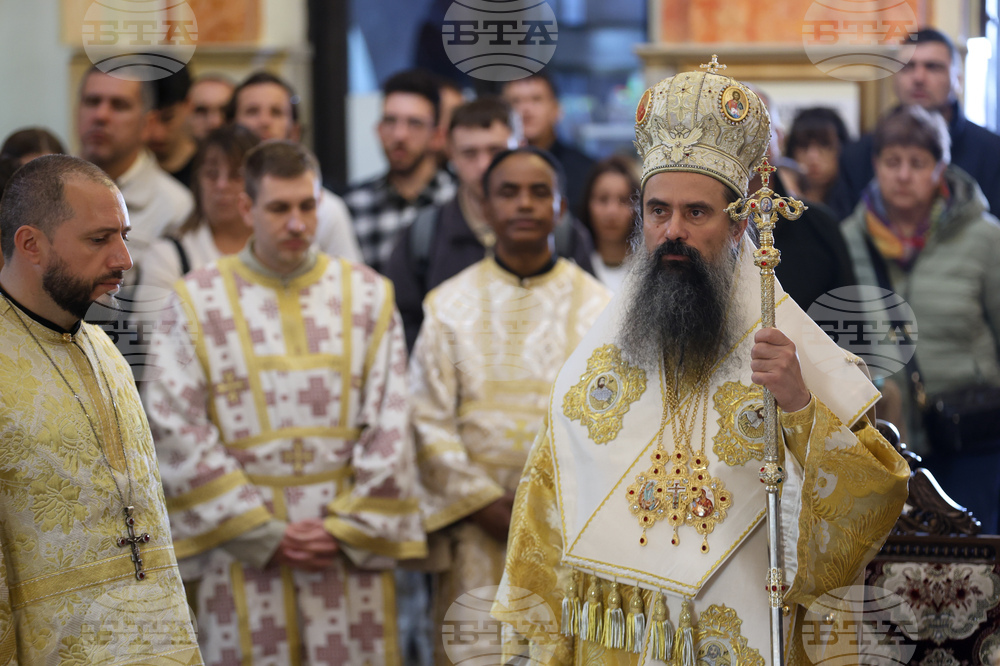 Храм „Св. св. Кирил и Методий“ - света литургия