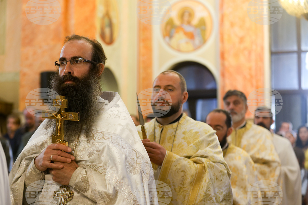 Храм „Св. св. Кирил и Методий“ - света литургия