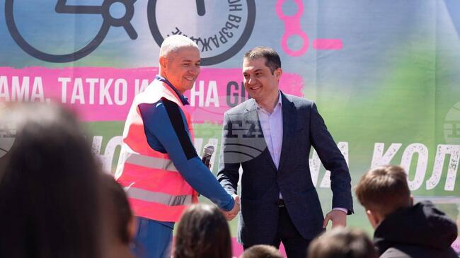 Министерството на туризма се включи в инициативата „Мама, татко и аз на Giro“ в София