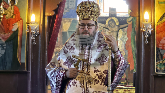 Нека имаме дръзновение и упование, че Господ победи смъртта, призова Видинският митрополит Пахомий
