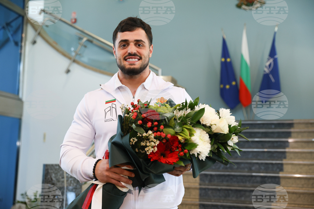 Карлос Насар - посрещане