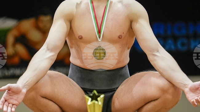 Виктор Костов стана шампион на България по сумо при мъжете в абсолютната категория „Оупън“ 