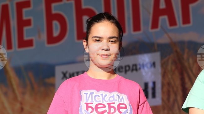 Общо 1200 евро са събрани на 12-ото издание на фестивала „Семе Българско“ в Севлиево в подкрепа на двойки с репродуктивни проблеми