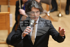 Зала „България“ - оркестър „Генезис“ - Йордан Камджалов  - концерт