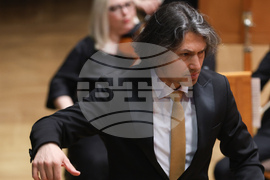 Зала „България“ - оркестър „Генезис“ - Йордан Камджалов  - концерт