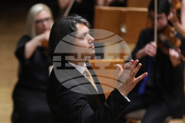 Зала „България“ - оркестър „Генезис“ - Йордан Камджалов  - концерт