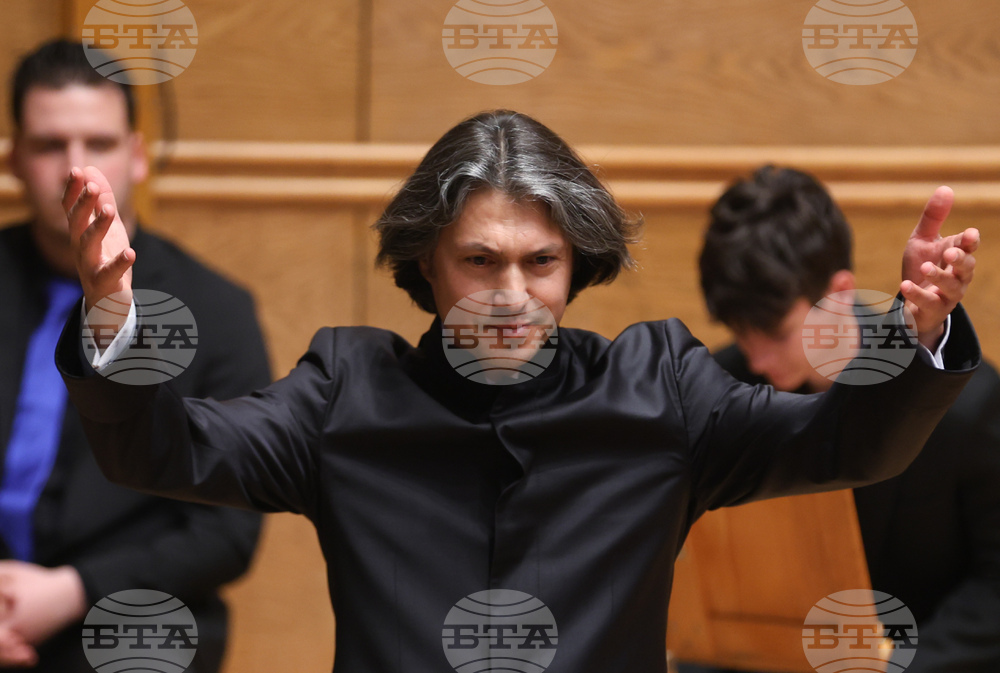 Зала „България“ - оркестър „Генезис“ - Йордан Камджалов  - концерт