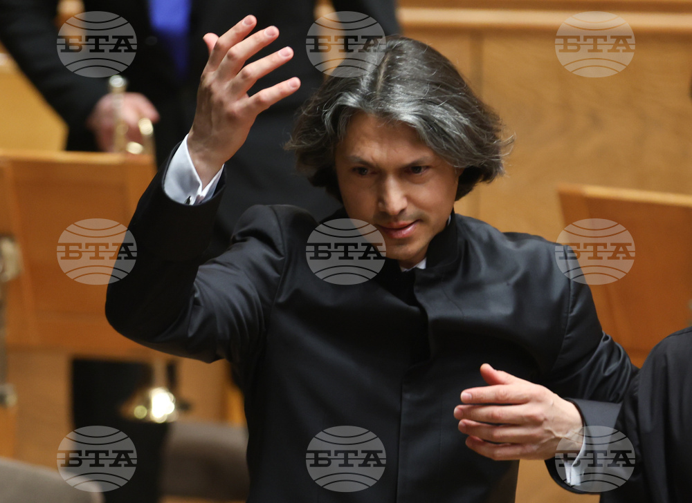 Зала „България“ - оркестър „Генезис“ - Йордан Камджалов  - концерт