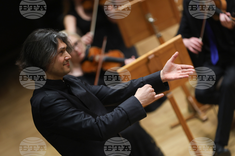 Зала „България“ - оркестър „Генезис“ - Йордан Камджалов  - концерт