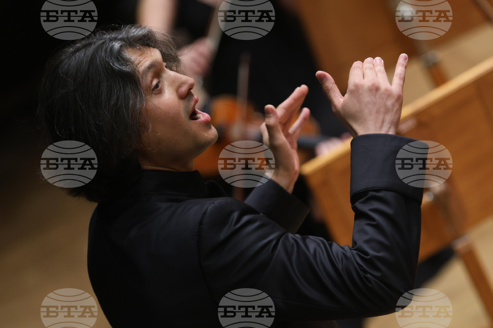 Зала „България“ - оркестър „Генезис“ - Йордан Камджалов  - концерт