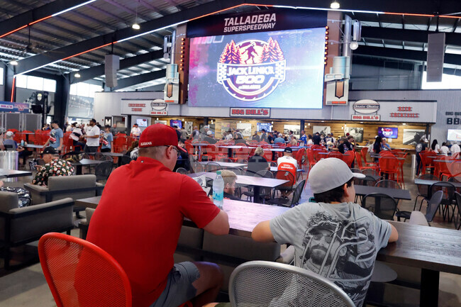 NASCAR Talladega Auto Racing