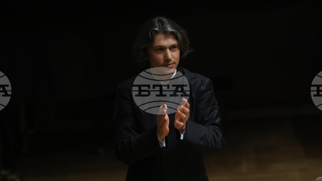 „Реквием“ на Моцарт представлява едно емоционално цунами, каза пред БТА диригентът Йордан Камджалов