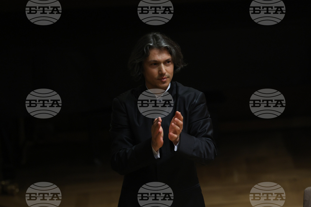 Зала „България“ - оркестър „Генезис“ - Йордан Камджалов  - концерт