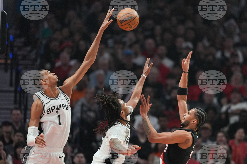 Spurs Trail Blazers Basketball