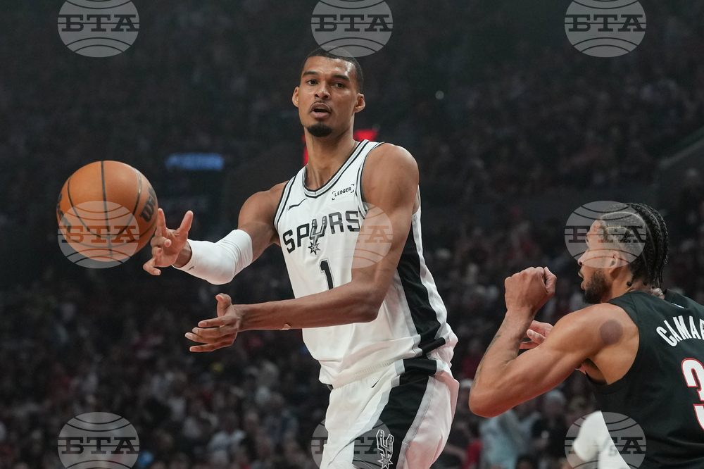 Spurs Trail Blazers Basketball