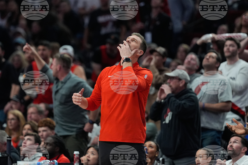 Spurs Trail Blazers Basketball