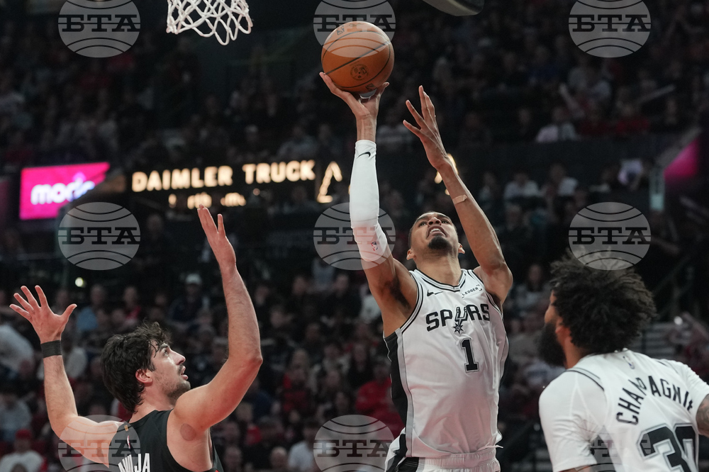 Spurs Trail Blazers Basketball