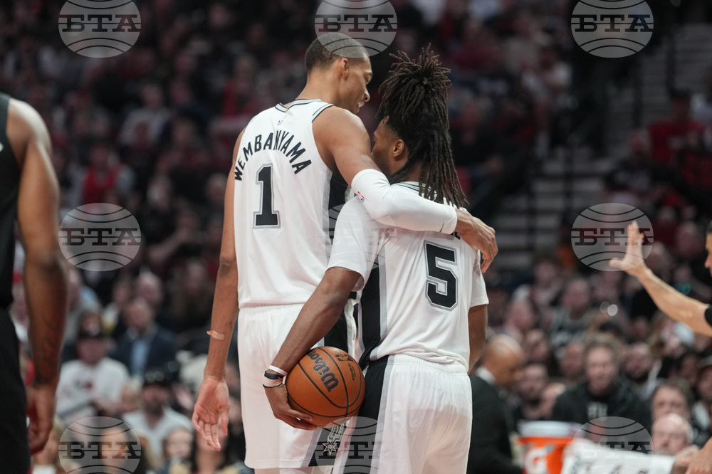 Spurs Trail Blazers Basketball