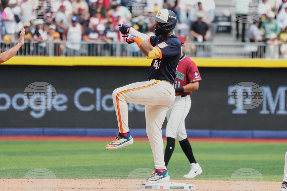 Mexico Padres Diamondbacks Baseball