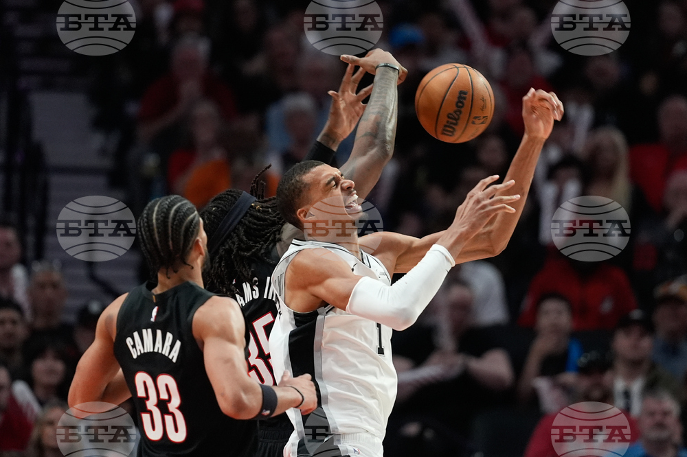 Spurs Trail Blazers Basketball