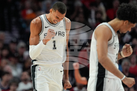 Spurs Trail Blazers Basketball