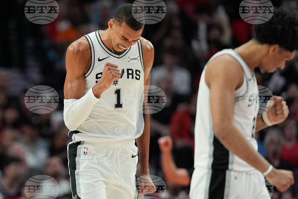 Spurs Trail Blazers Basketball