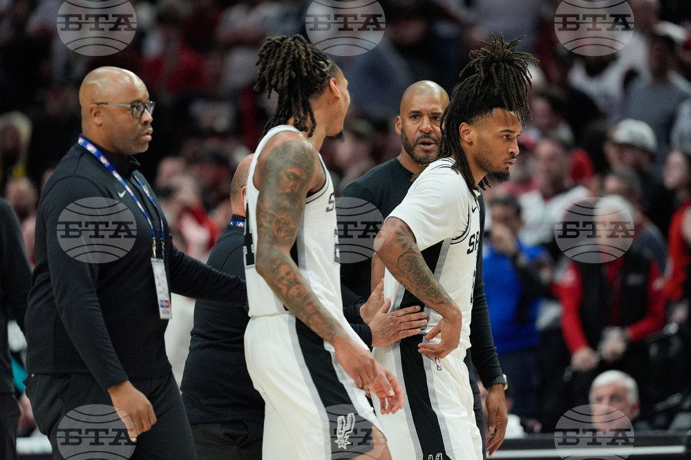 Spurs Trail Blazers Basketball