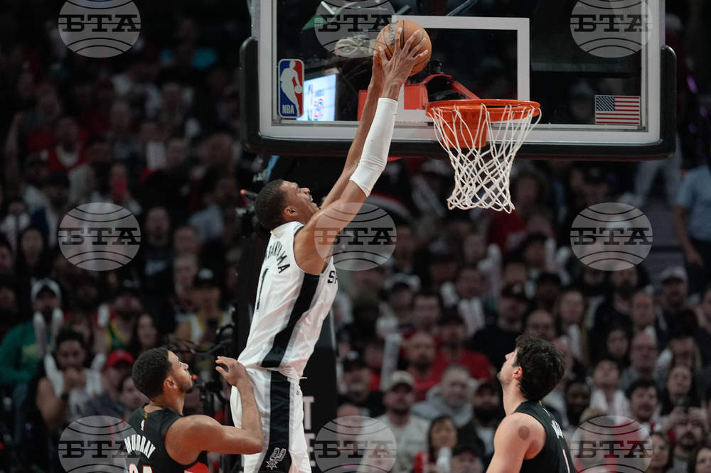 Spurs Trail Blazers Basketball