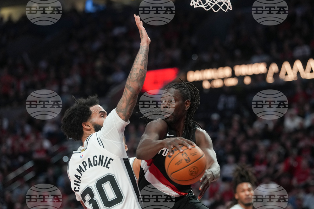 Spurs Trail Blazers Basketball