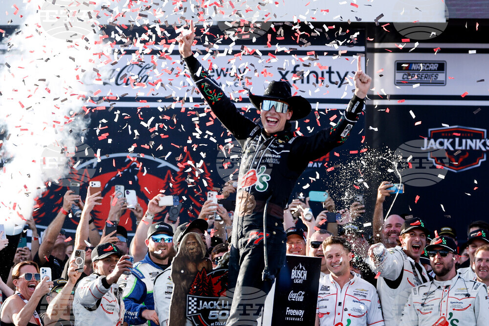 NASCAR Talladega Auto Racing