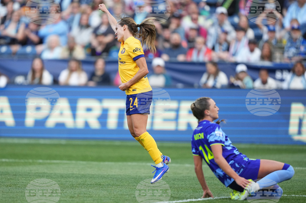 NWSL Royals Reign Soccer