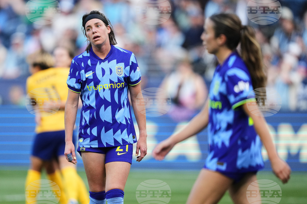 NWSL Royals Reign Soccer