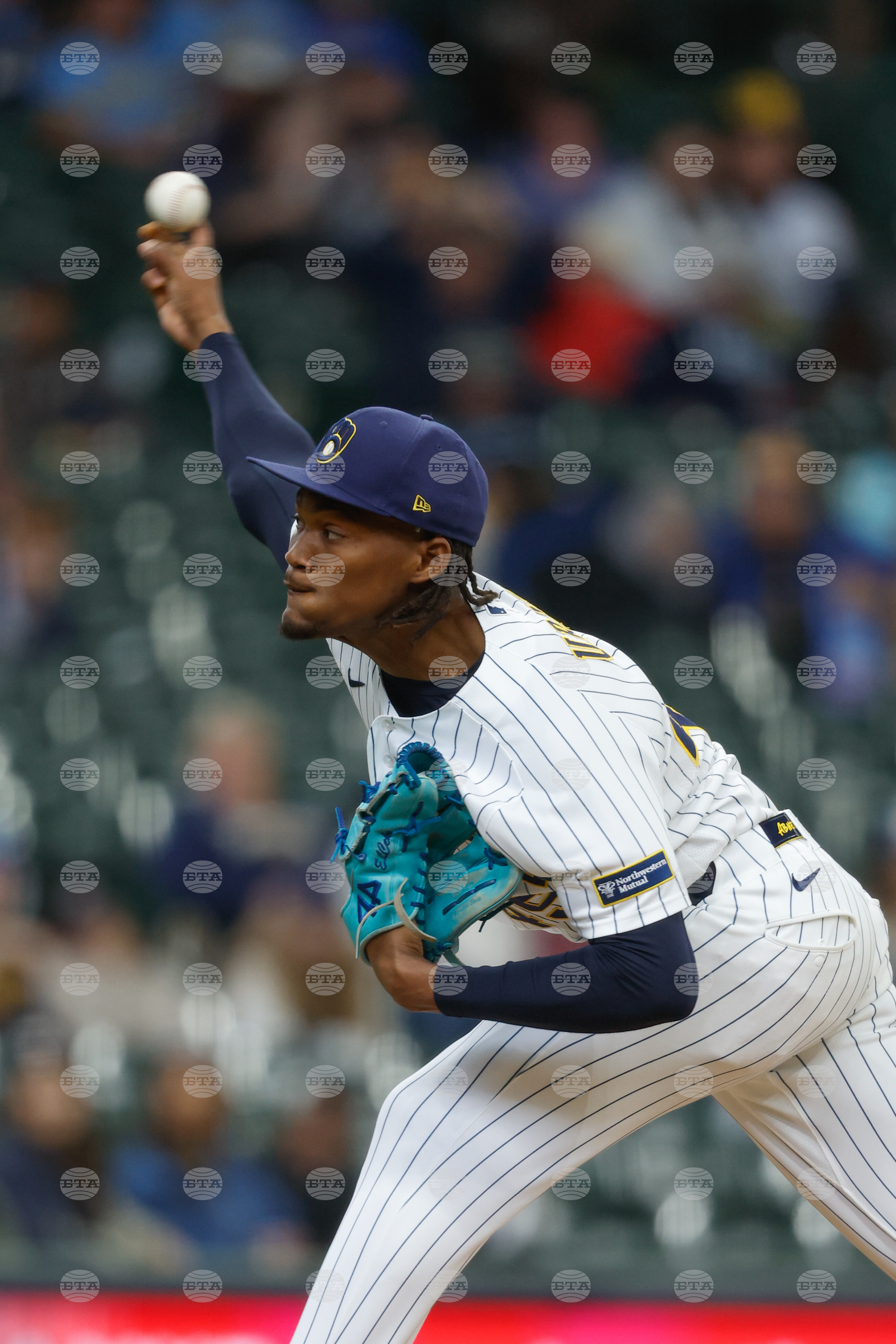 Pirates Brewers Baseball