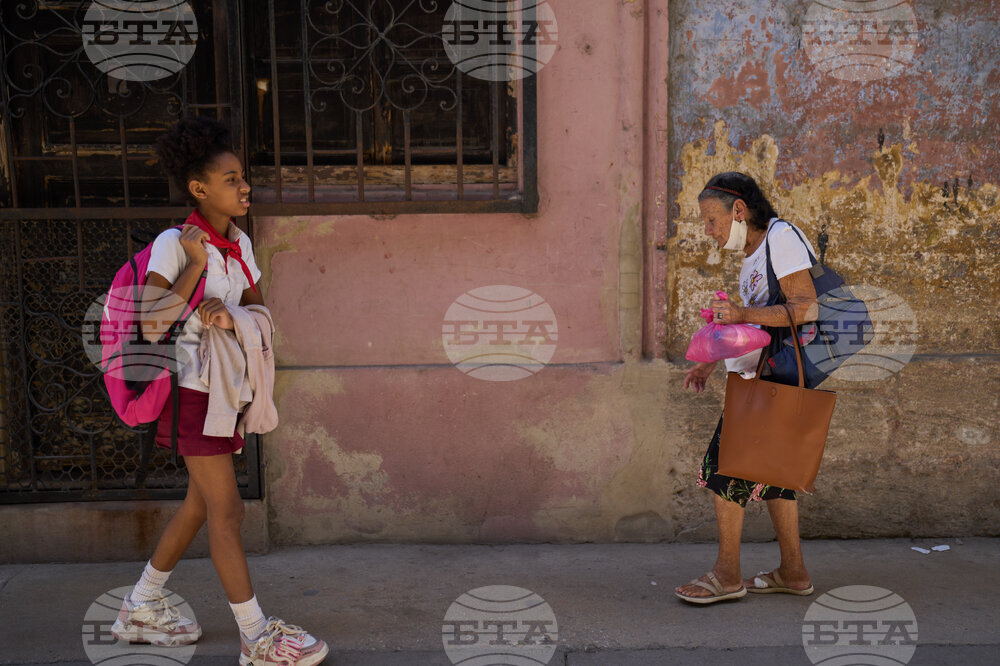 APTOPIX Cuba Seniors